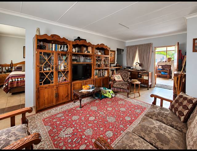3 BEDROOM HOUSE FOR SALE IN THREE RIVERS